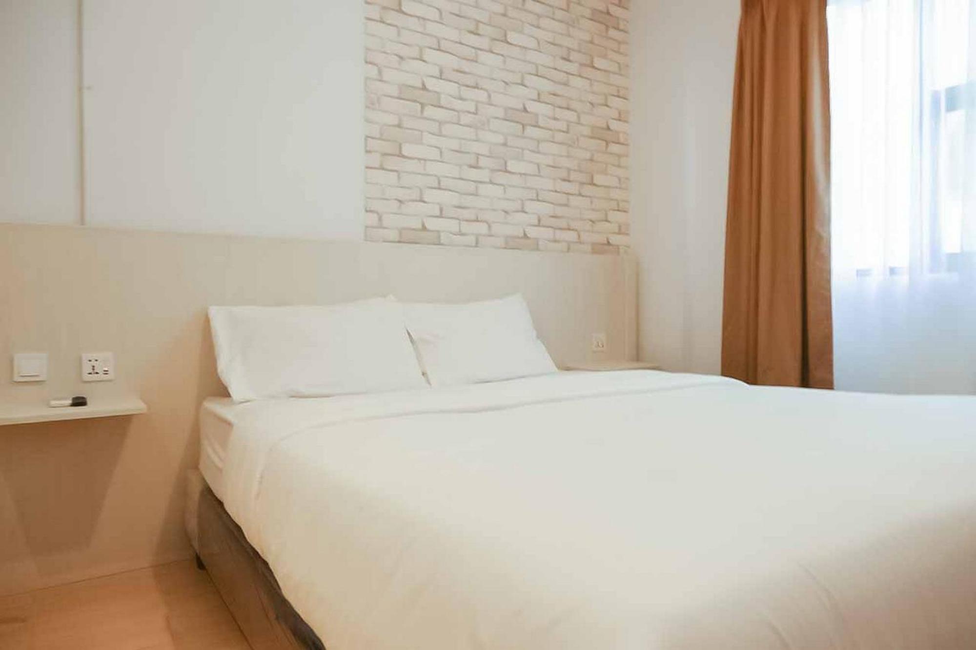 Prime Inn Near Jalan Sekip Mitra Reddoorz メダン エクステリア 写真